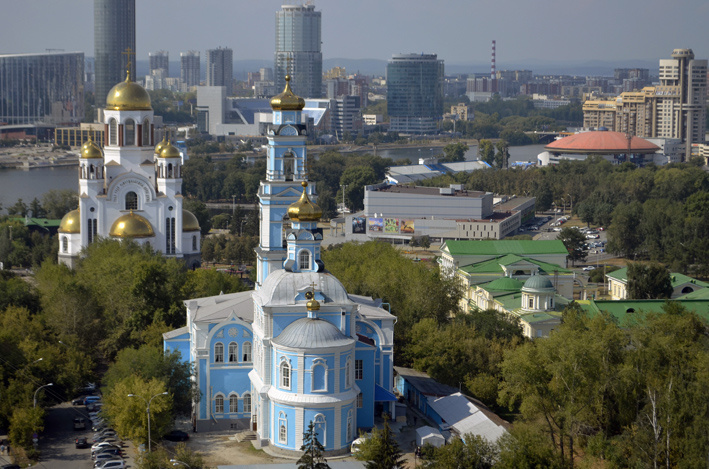 Турский достраивает в Екатеринбурге Вознесенский храм, который на долгие годы становится главной высотной доминантой Екатеринбурга