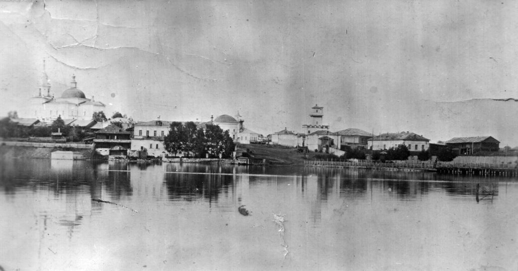 Общий вид на центр поселка Режевской завод. Фото нач. XX века