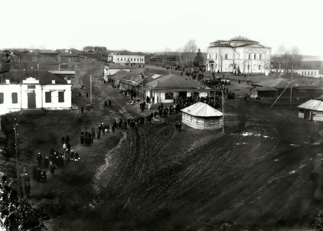 Базарная площадь в Реже в предвоенные годы