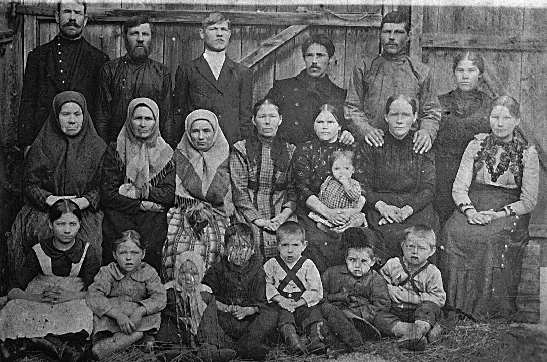 Режевская семья со средним достатком в начале XX столетия