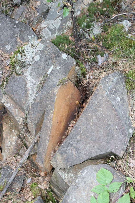 Горновой камень в карьере горы Точильной