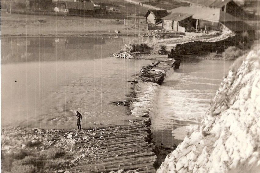 История Режа. Так выглядела одна из старых мельничных плотин на реке Реж