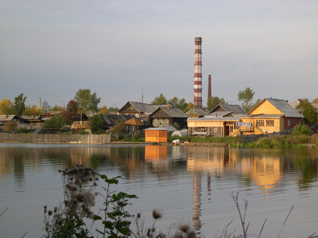 Труба Режского никелевого завода со стороны Талицкого пруда