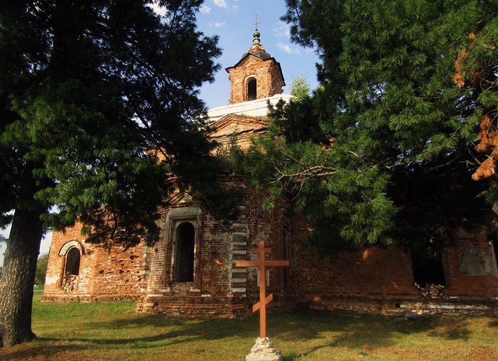 Село Леневское: Крестовоздвиженская церковь