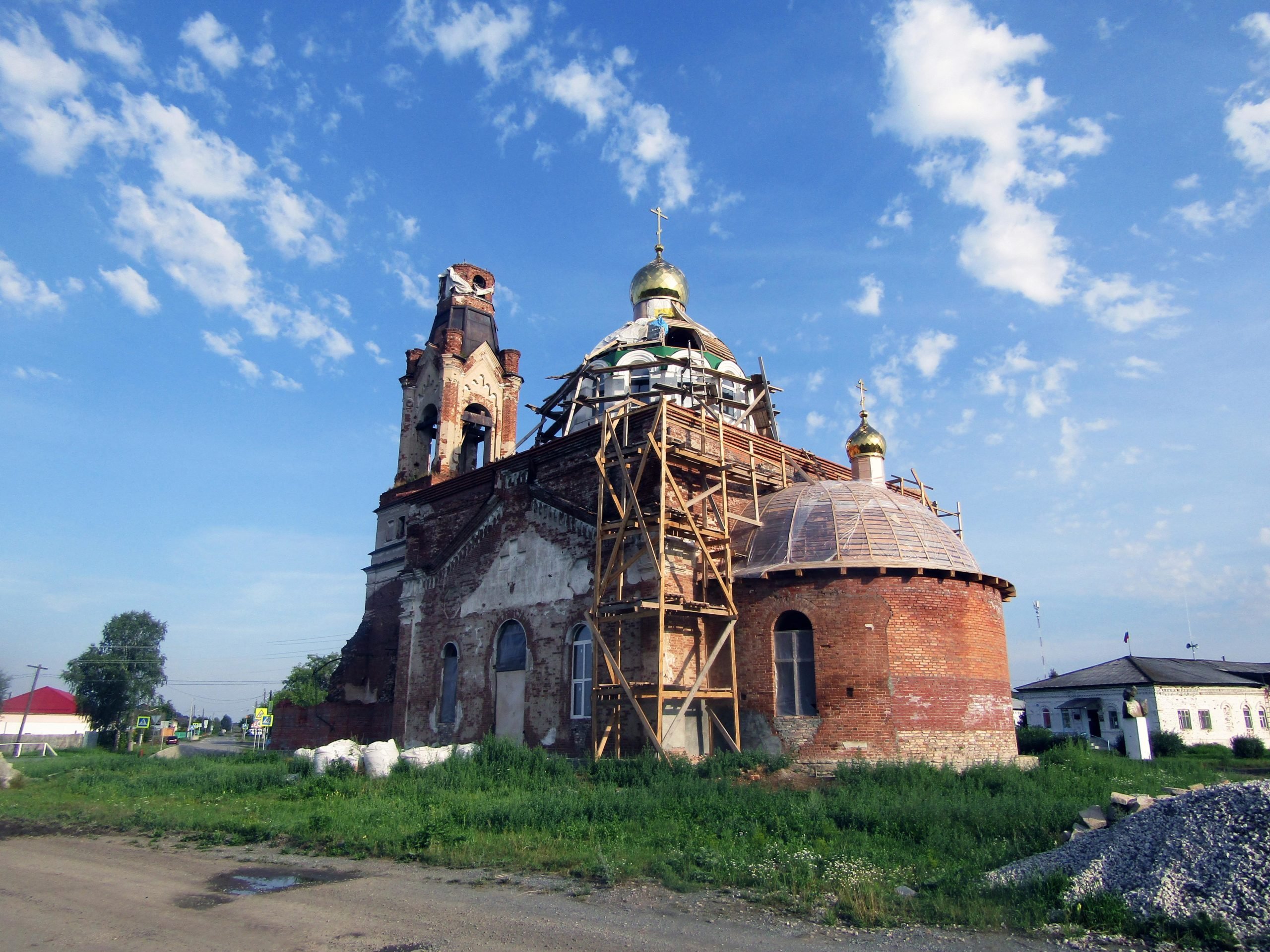 Храм Флора и Лавра в селе Клевакинском в процессе реставрации. 2020 год