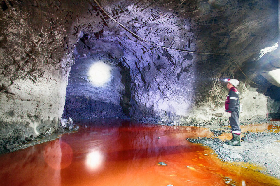 Подземные выработки Сафьяновского месторождения