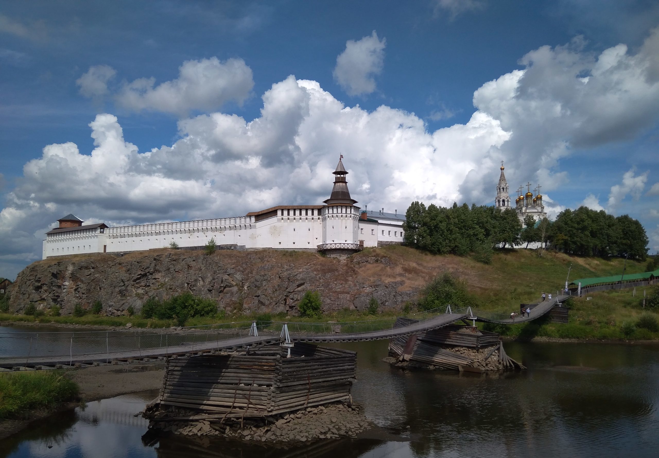 На фото кремль старейшего в Свердловской области города Верхотурье