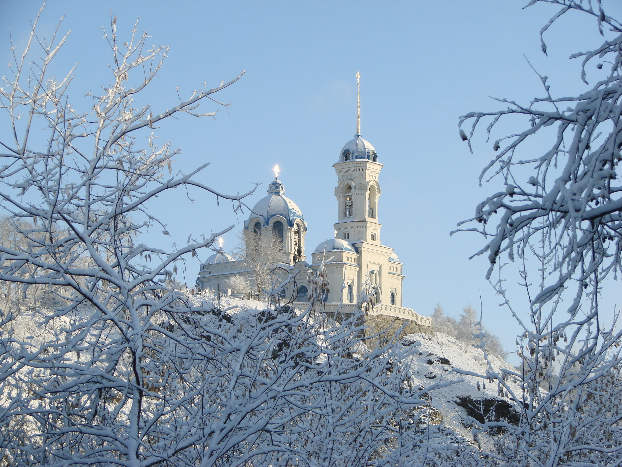 Нагорный храм в Реже зимой
