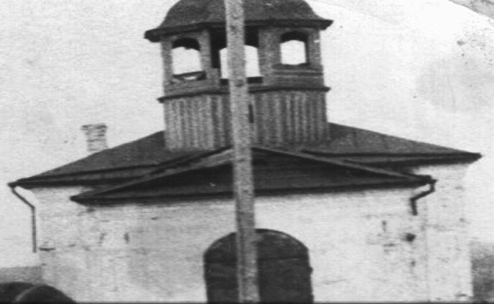 Так выглядела колокольня Покровского храма в Першино. Фото 1957 года