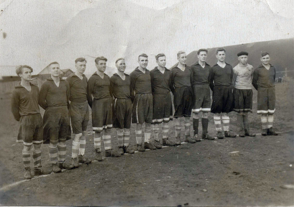 В середине 20 века долгое время футбольное поле в левобережной части Режа находилось по улице Почтовой