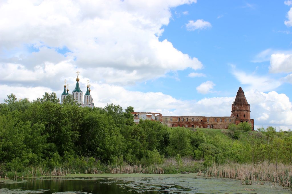 Современный вид на Далматовский монастырь