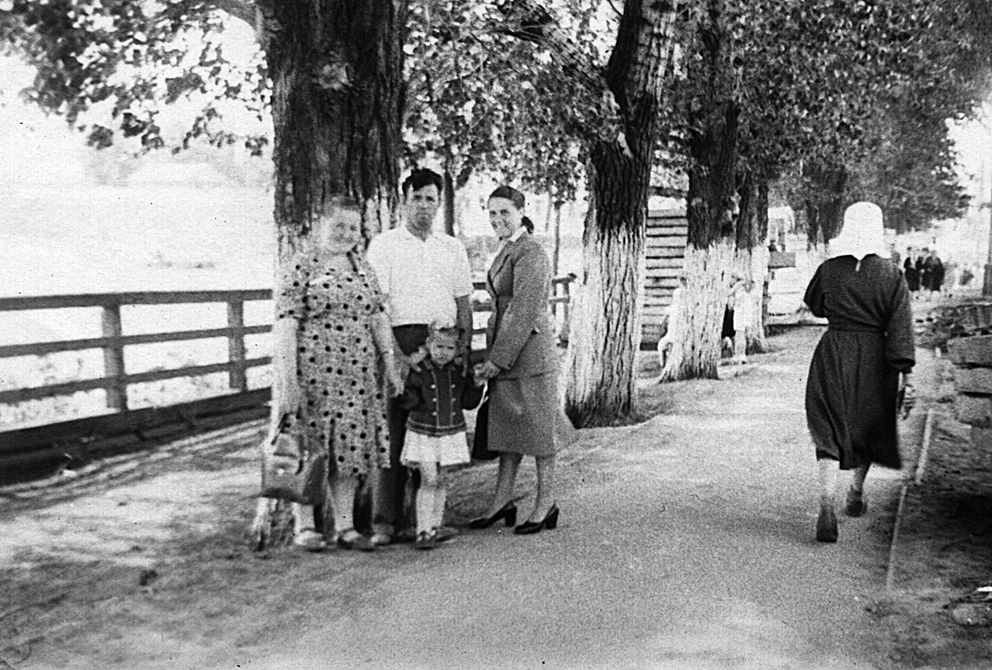 Старые фотографии Режа. На Режевской плотине в 1960-е годы