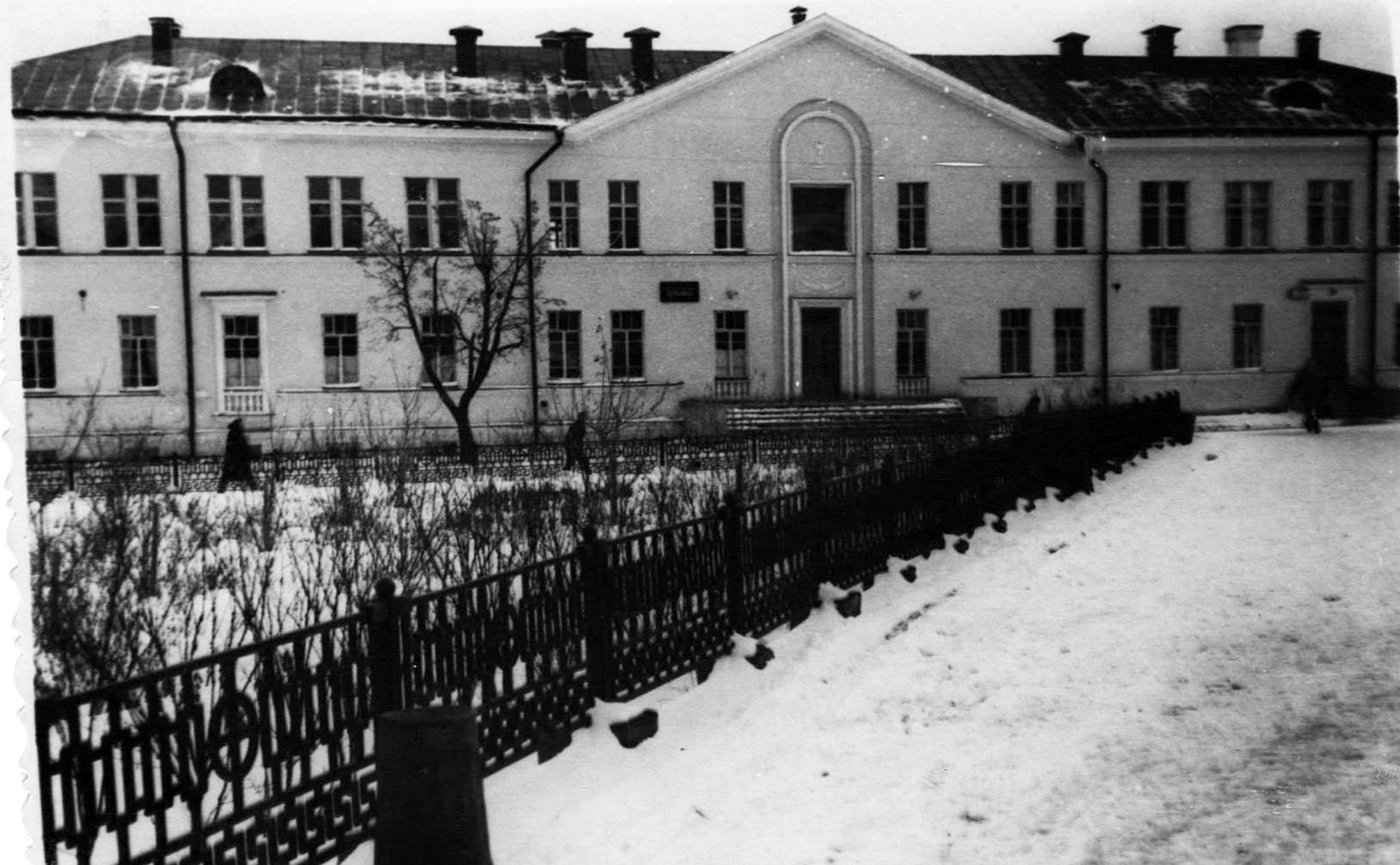 Режевская больница (бывший флигель Господского дома) после реконструкции в 1960-е годы