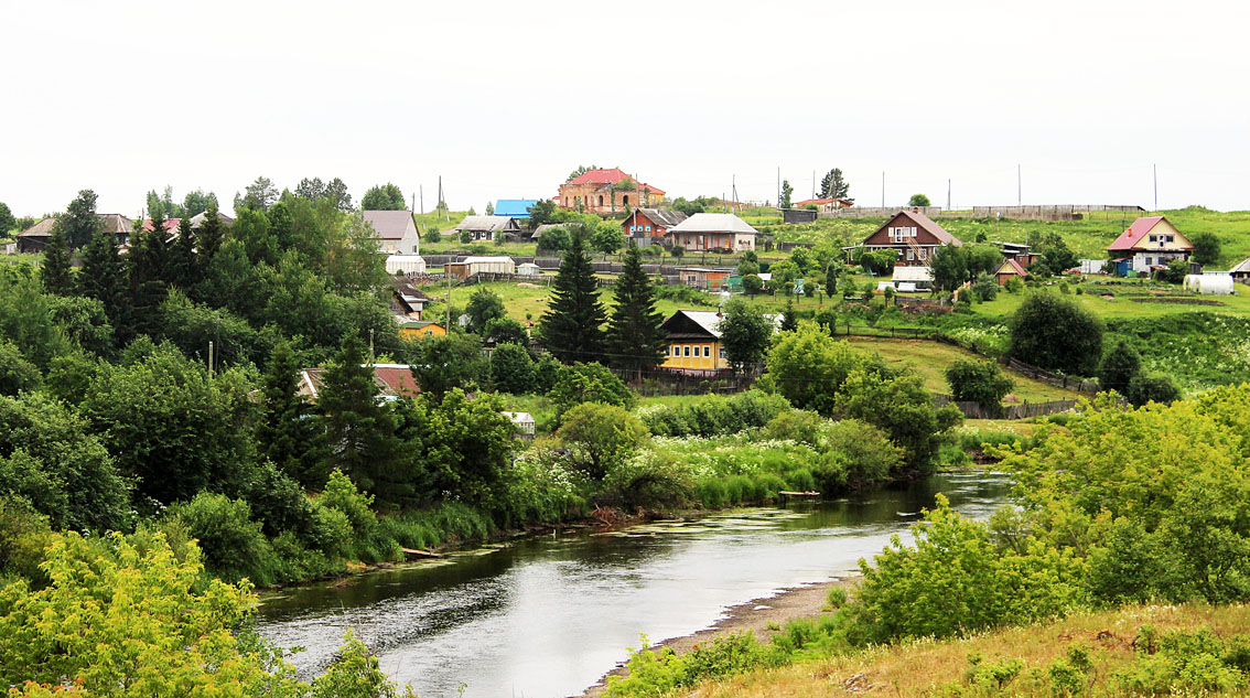 Река Реж с видом на село Першино
