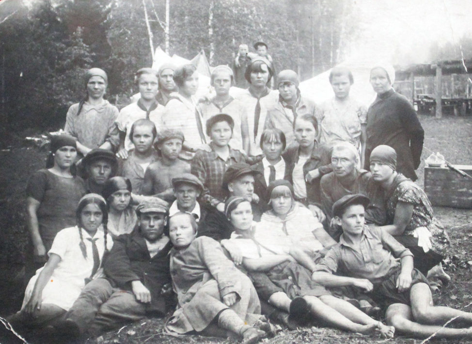 История города Режа 1917 - 1953: второй районный пионерский лагерь Режевского района. 1932 год