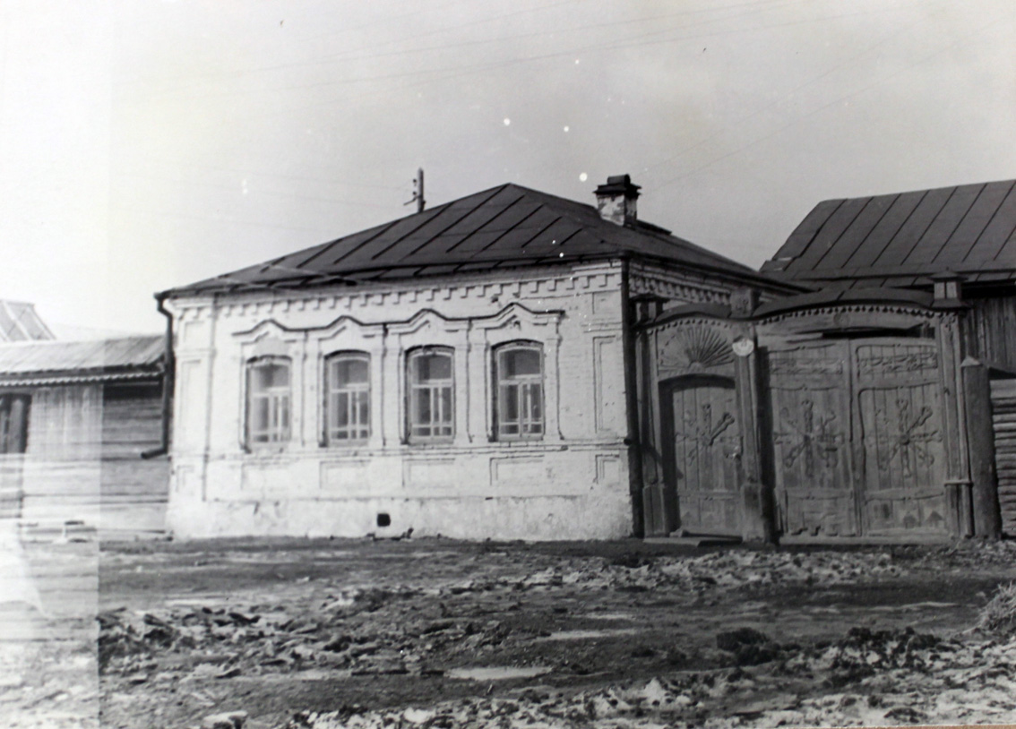 Контрразведка белых в поселке Режевской завод находилась в доме по адресу Советская, 71. Фото второй половины XX века